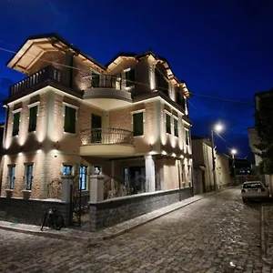 Bujtina Behram Ξενοδοχείο